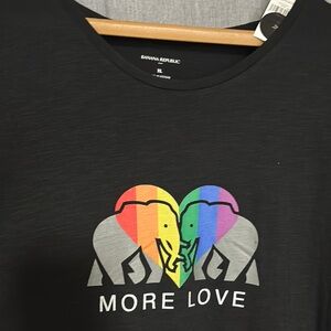 Banana Republic Black Graphic Tee